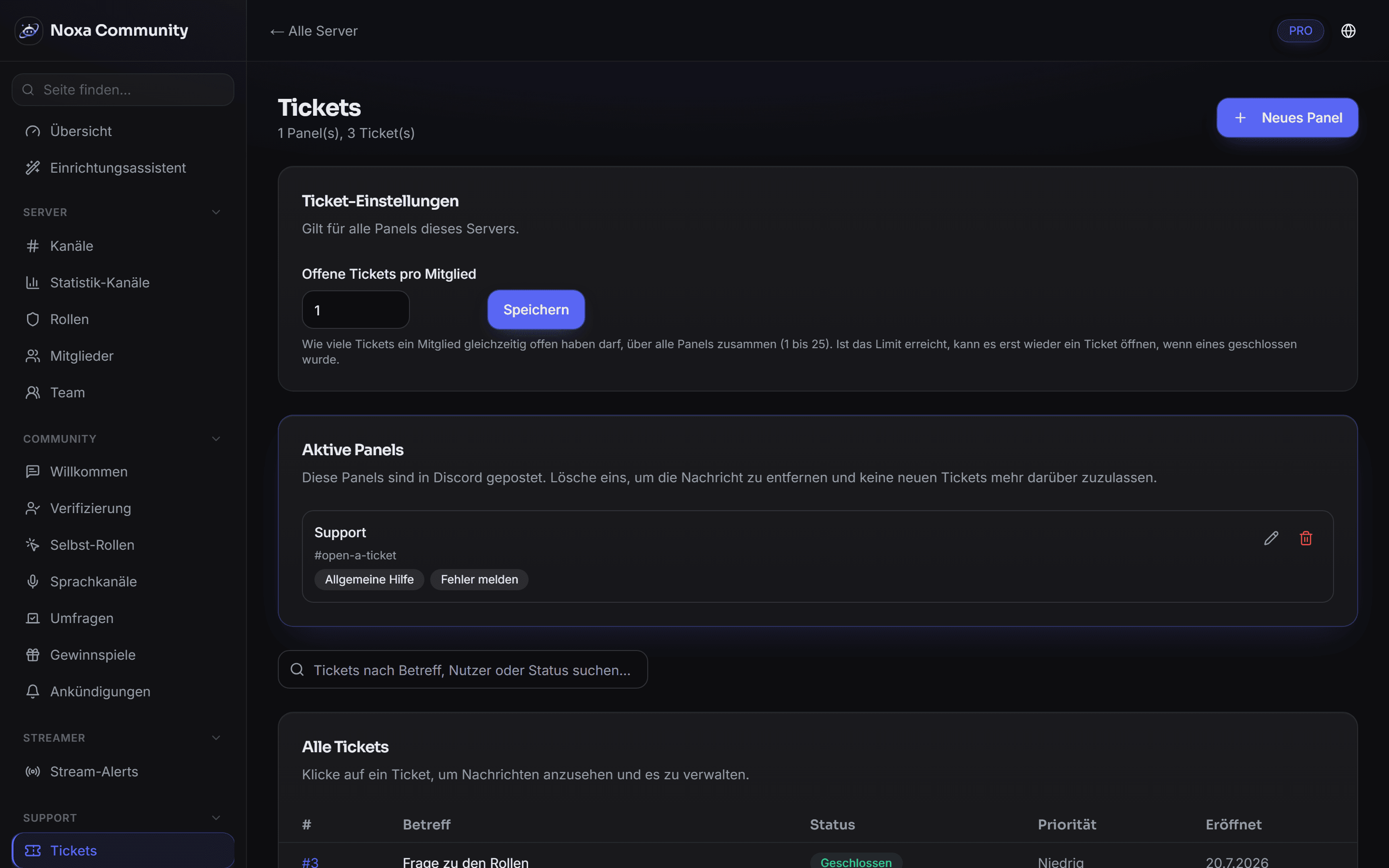 Ticket-Übersicht im Noxa-Dashboard: aktive Panels, Suchfeld und eine Ticketliste mit Status, Priorität und Eröffnungsdatum.