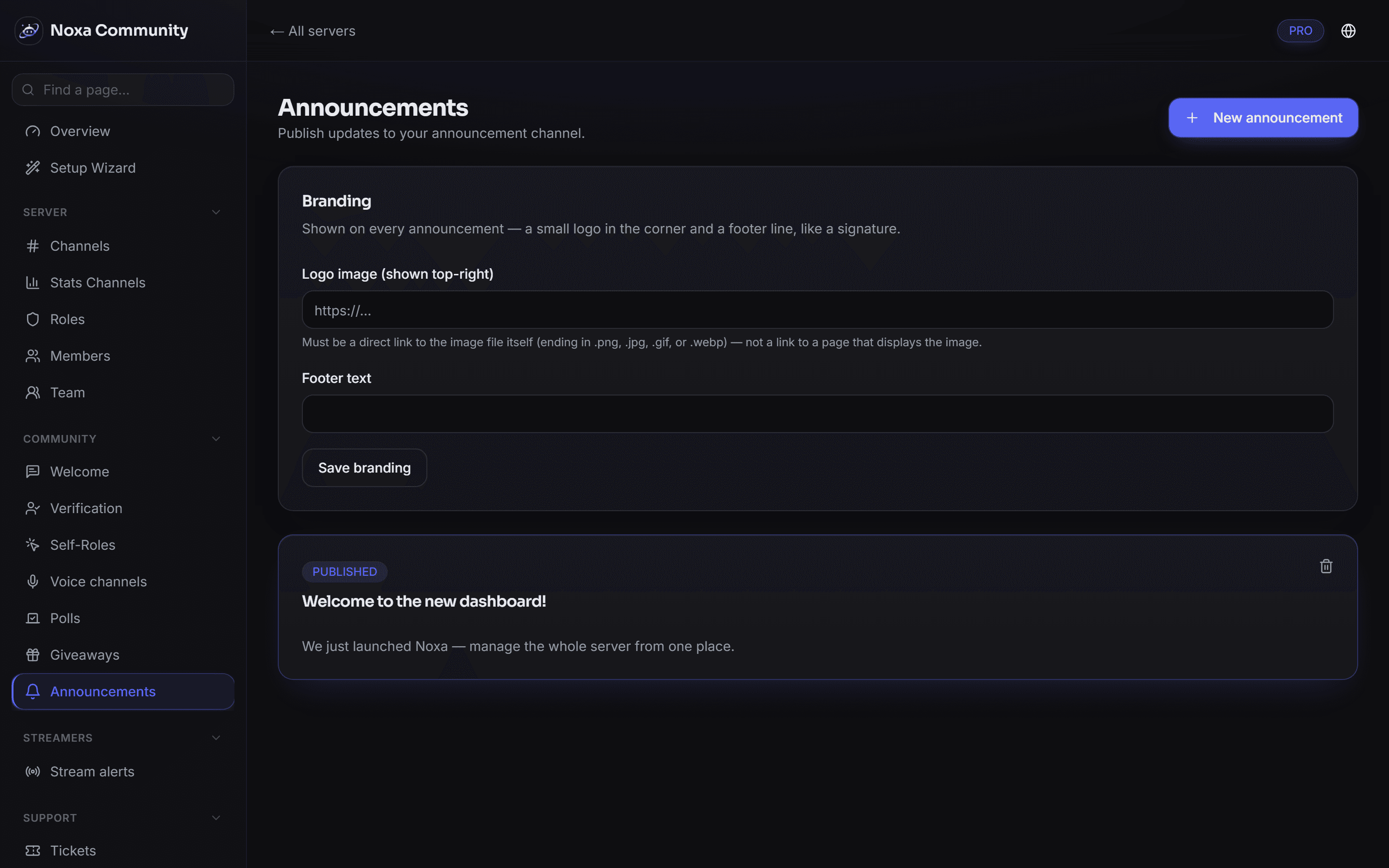 Announcement builder in the Noxa dashboard: compose an embed, pick a channel and schedule delivery.
